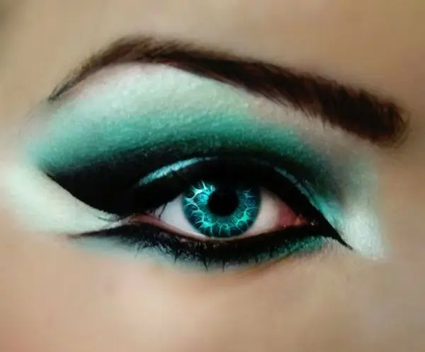 color,eyebrow,eye,face,green,